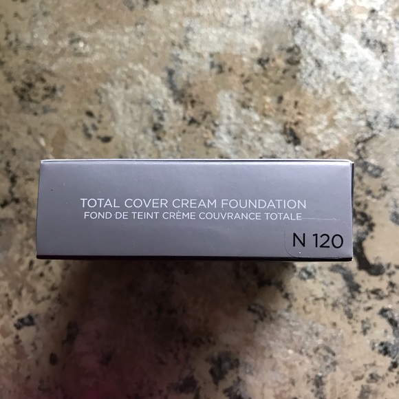 Cover FX Foundation - Picture 2 of 7